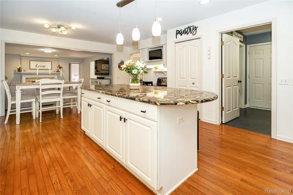 4987 Arbor Court West Bloomfield Charter Township, MI 48324