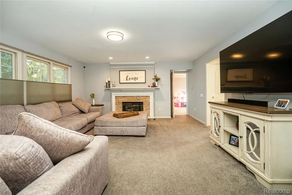 4987 Arbor Court West Bloomfield Charter Township, MI 48324