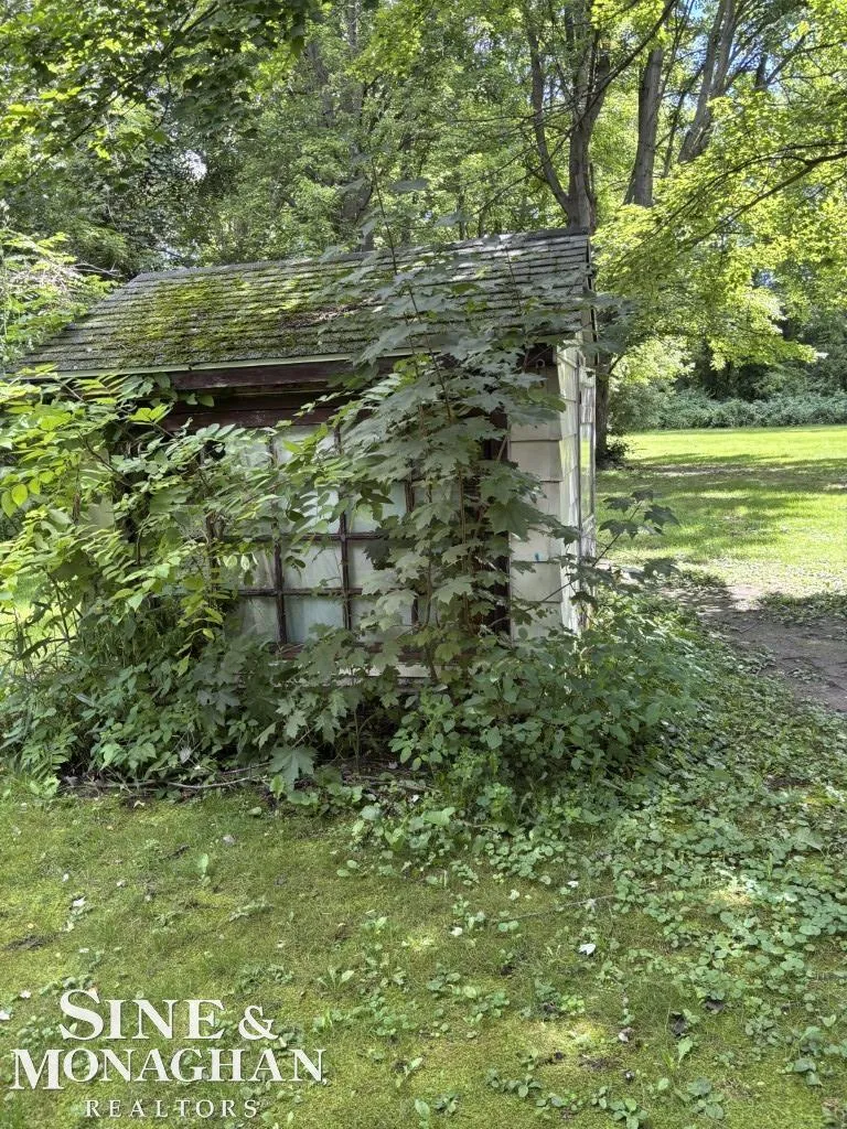 2466 Partridge Road Port Huron Charter Township, MI 48060