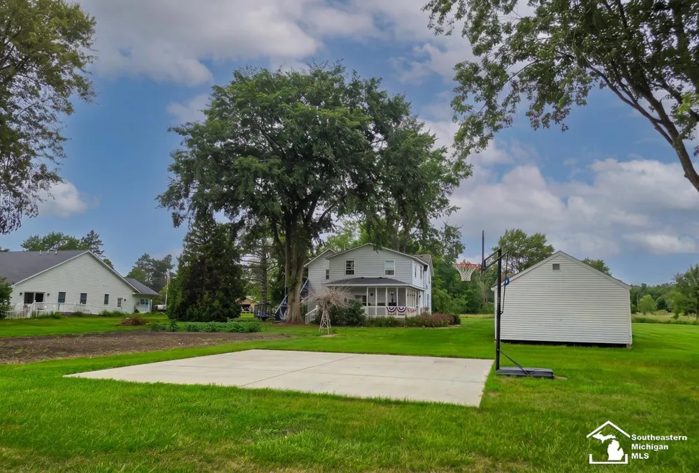 119 Redman Road Milan City, MI 48160