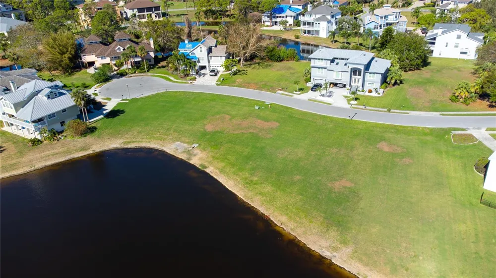 85 SANDPIPER POINTE Tarpon Springs, FL 34689