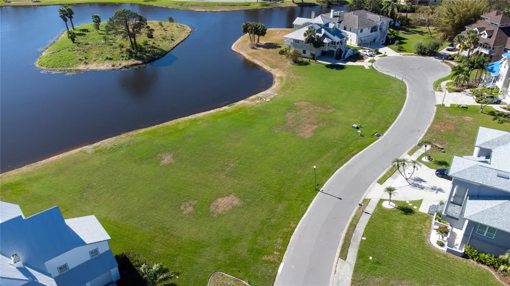 85 SANDPIPER POINTE Tarpon Springs, FL 34689