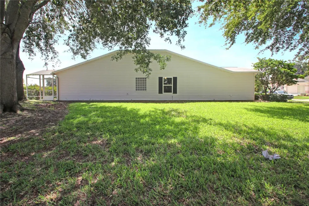 1009 FOREST BREEZE PATH Leesburg, FL 34748