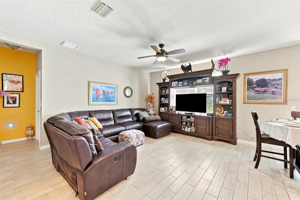 803 PARKER DEN DRIVE Ruskin, FL 33570