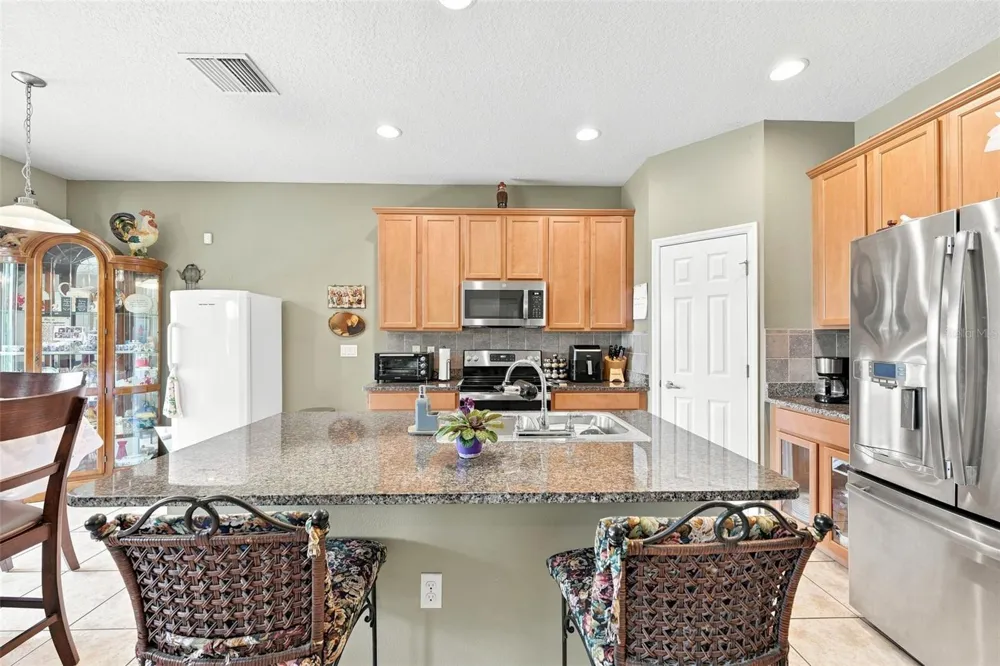803 PARKER DEN DRIVE Ruskin, FL 33570