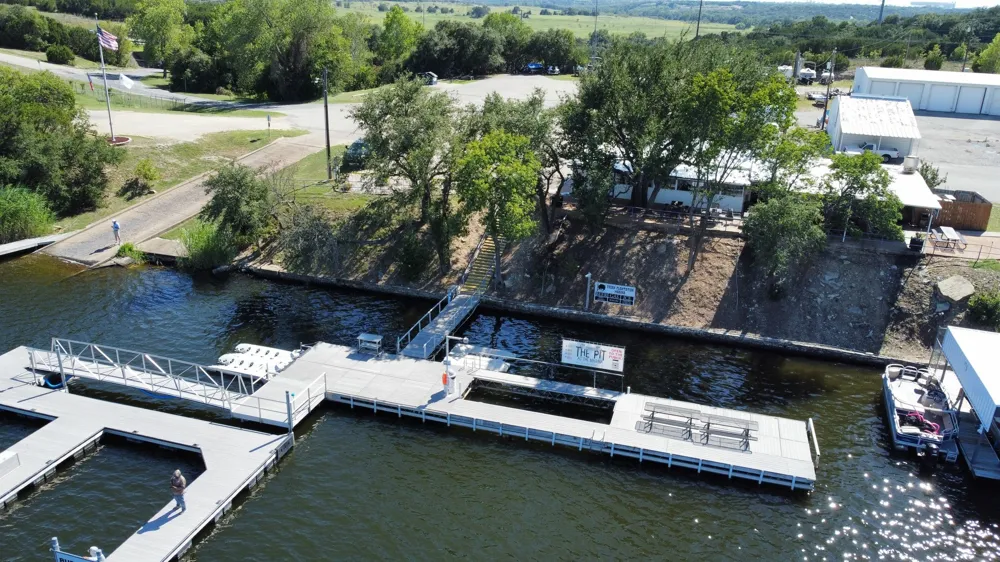 2373 E Landings S Granbury, TX 76049