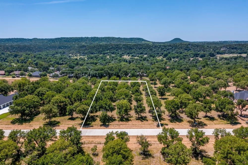 2373 E Landings S Granbury, TX 76049