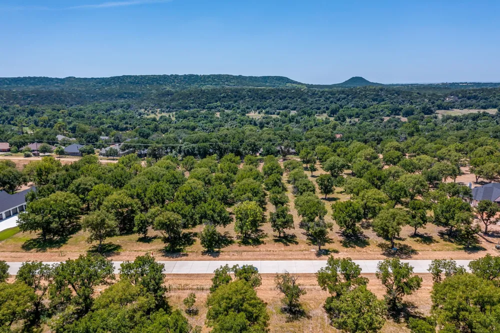 2373 E Landings S Granbury, TX 76049