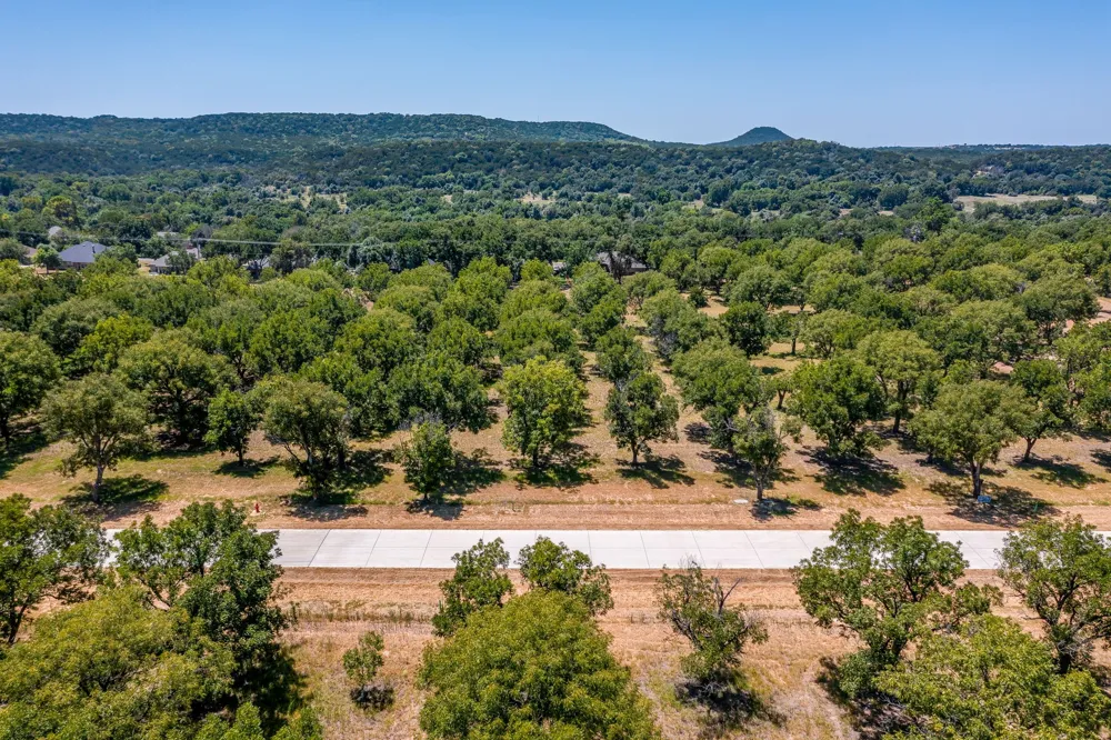 2373 E Landings S Granbury, TX 76049