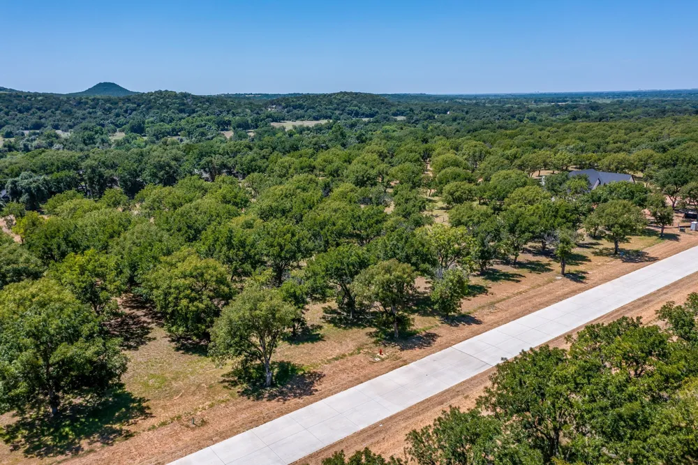 2373 E Landings S Granbury, TX 76049