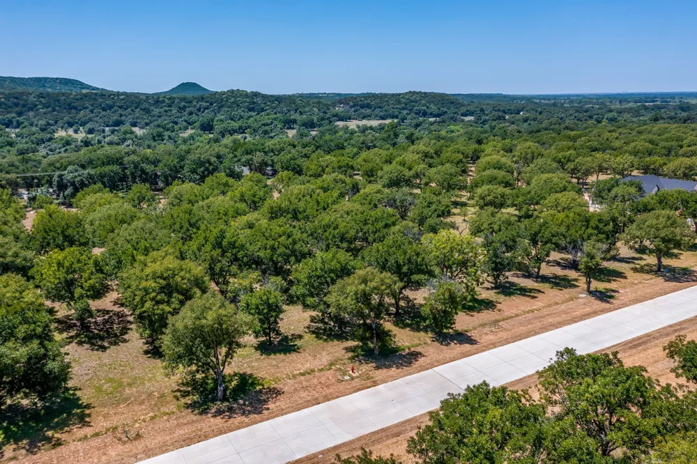 2373 E Landings S Granbury, TX 76049