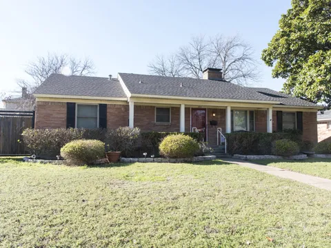 1725 Mapleton Drive