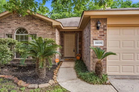19009 Hammer Lane