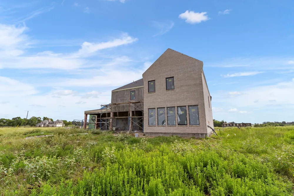 202 Blackberry Lane Washington, TX 77880
