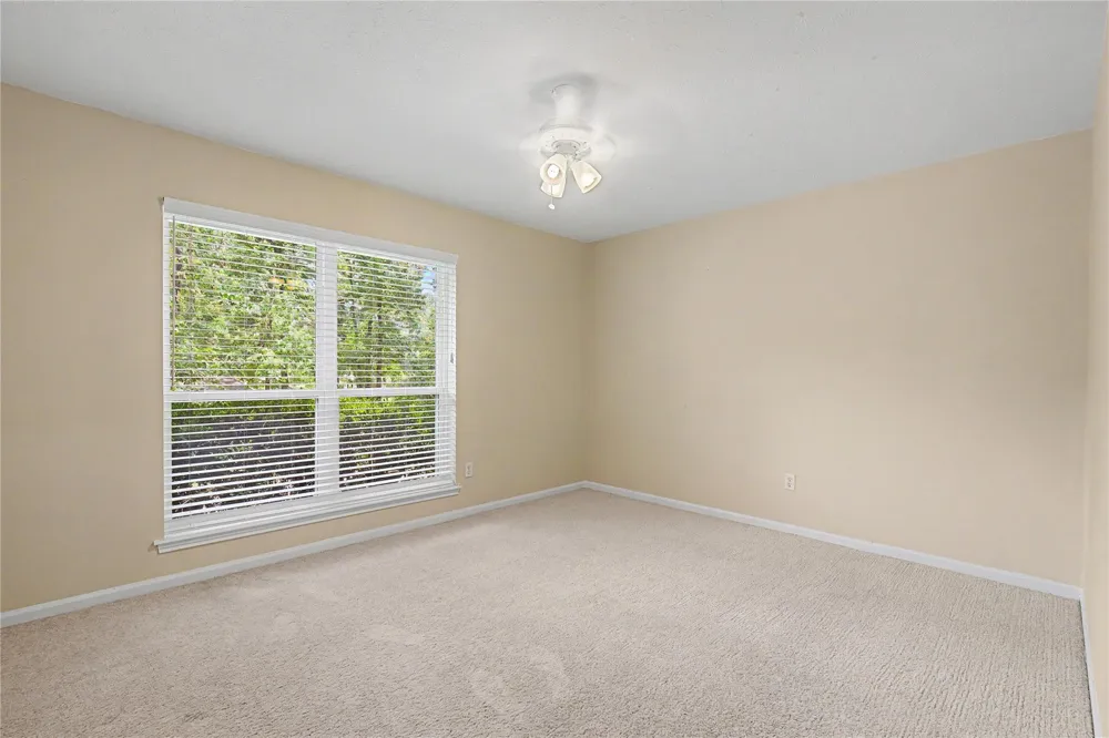 603 Hillcrest Drive Huntsville, TX 77340