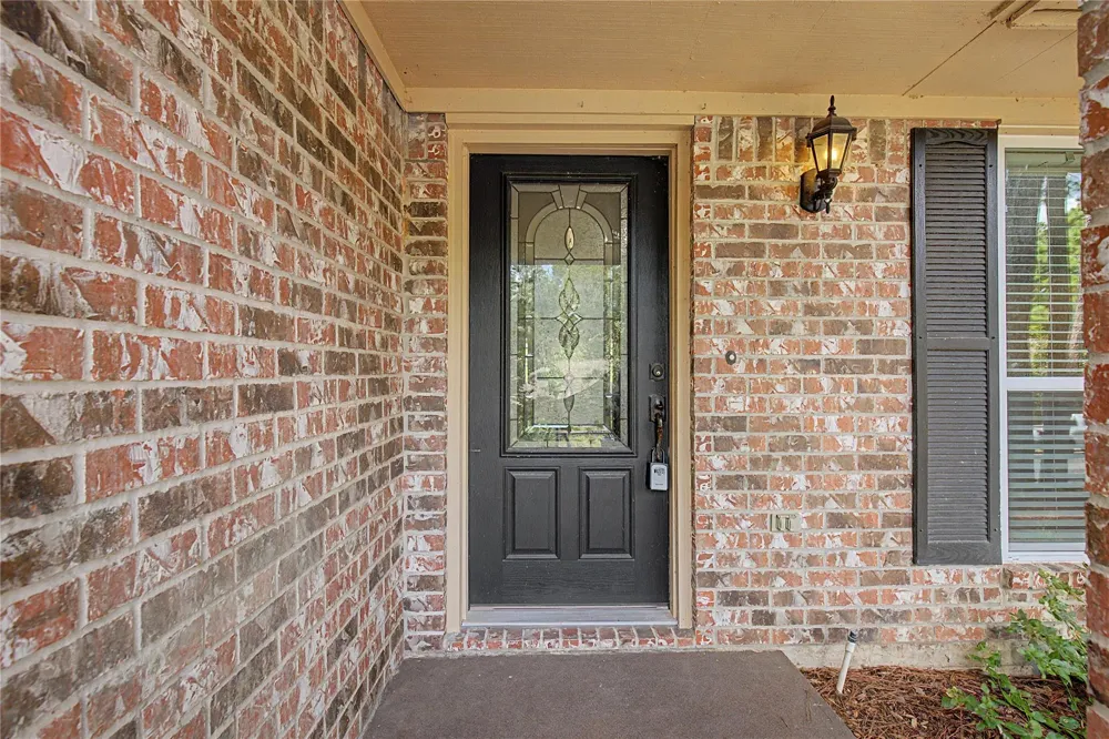 603 Hillcrest Drive Huntsville, TX 77340