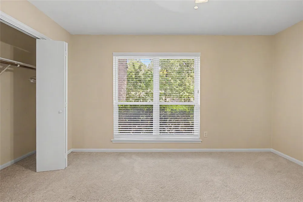 603 Hillcrest Drive Huntsville, TX 77340