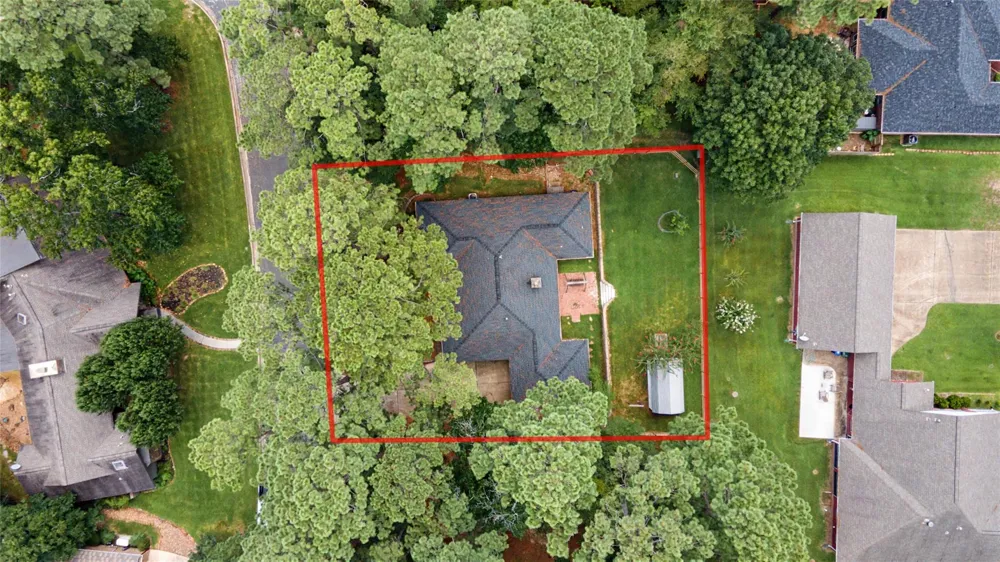 603 Hillcrest Drive Huntsville, TX 77340