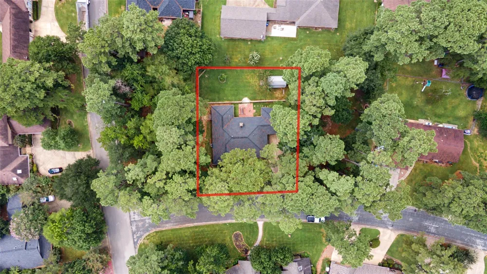 603 Hillcrest Drive Huntsville, TX 77340