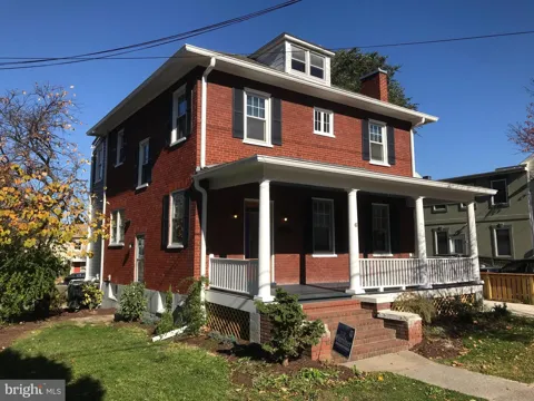6 W CECIL STREET