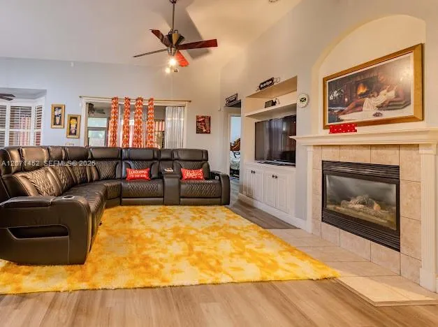 14531 Riviera Pointe Drive Orlando, FL 32828