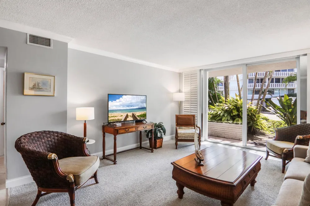 139 SUNRISE AVENUE #101 Palm Beach, FL 33480