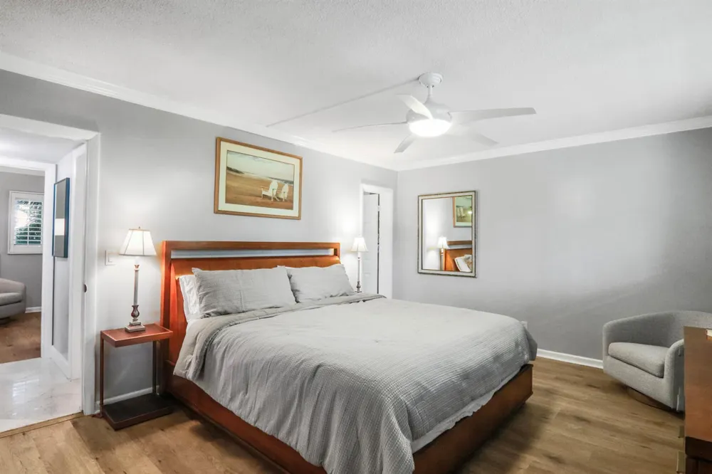 139 SUNRISE AVENUE #101 Palm Beach, FL 33480