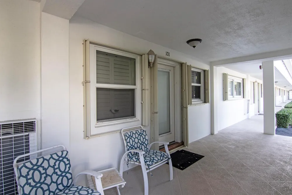 139 SUNRISE AVENUE #101 Palm Beach, FL 33480