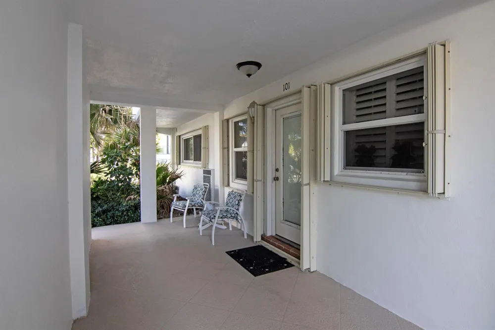 139 SUNRISE AVENUE #101 Palm Beach, FL 33480
