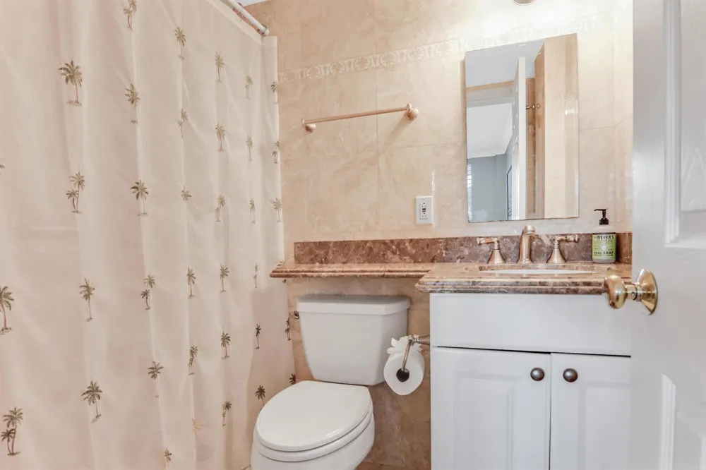 139 SUNRISE AVENUE #103 Palm Beach, FL 33480