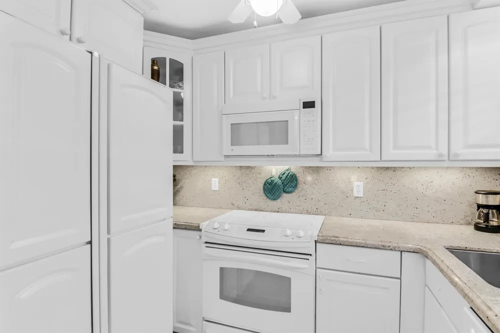 139 SUNRISE AVENUE #103 Palm Beach, FL 33480