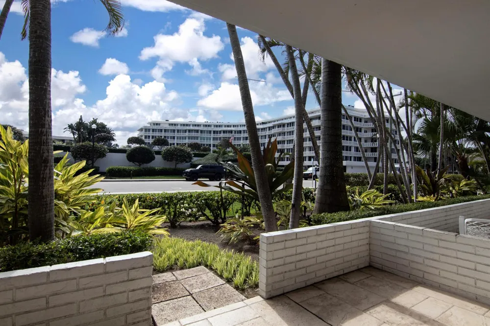 139 SUNRISE AVENUE #103 Palm Beach, FL 33480