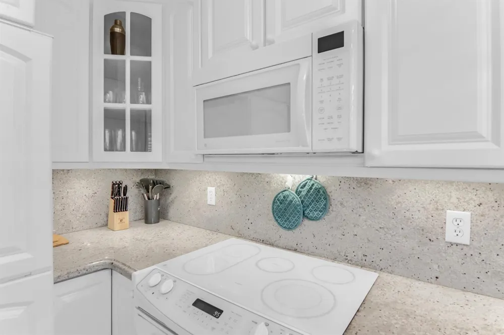 139 SUNRISE AVENUE #103 Palm Beach, FL 33480
