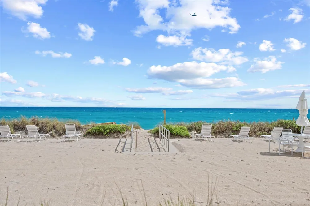 139 SUNRISE AVENUE #103 Palm Beach, FL 33480