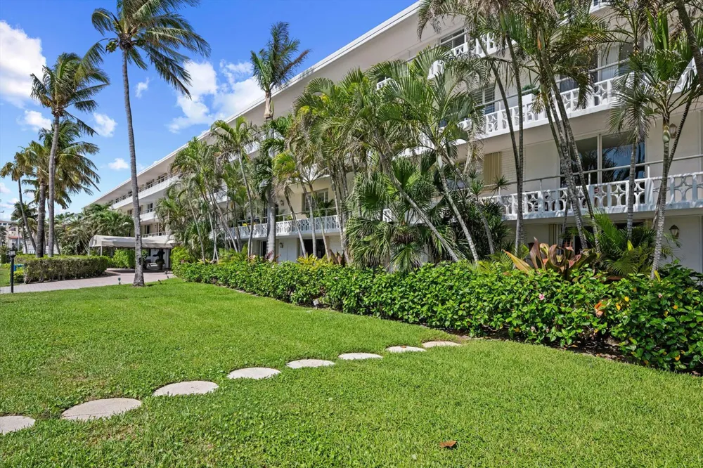 139 SUNRISE AVENUE #103 Palm Beach, FL 33480