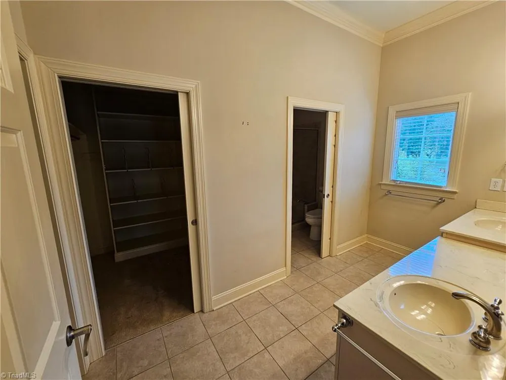 381 Hollybrook Drive Bermuda Run, NC 27006