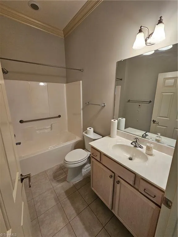 381 Hollybrook Drive Bermuda Run, NC 27006