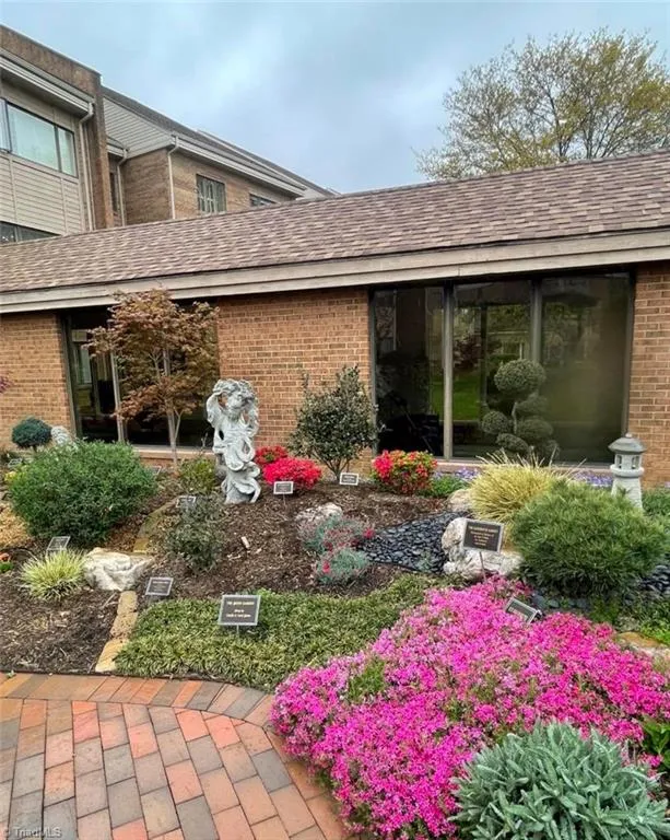 381 Hollybrook Drive Bermuda Run, NC 27006