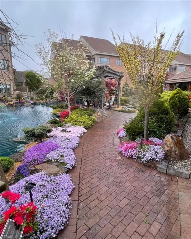 381 Hollybrook Drive Bermuda Run, NC 27006