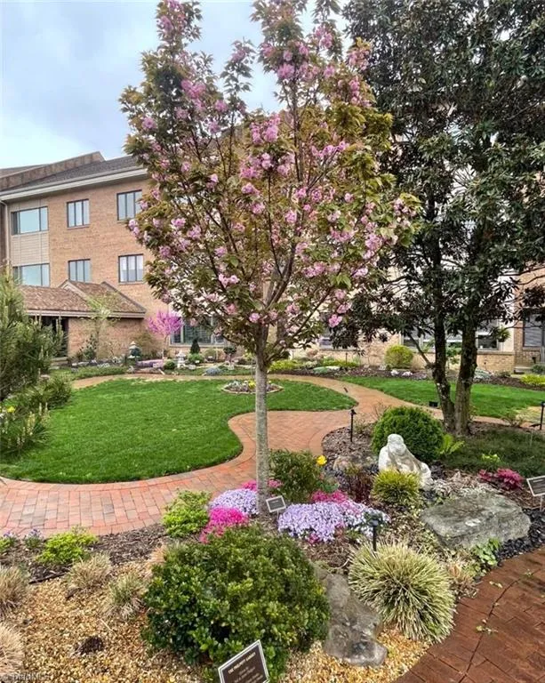 381 Hollybrook Drive Bermuda Run, NC 27006