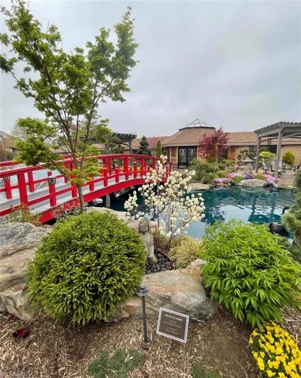 381 Hollybrook Drive Bermuda Run, NC 27006