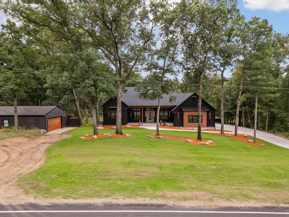 23861 Almy Road Reynolds Township, MI 49329