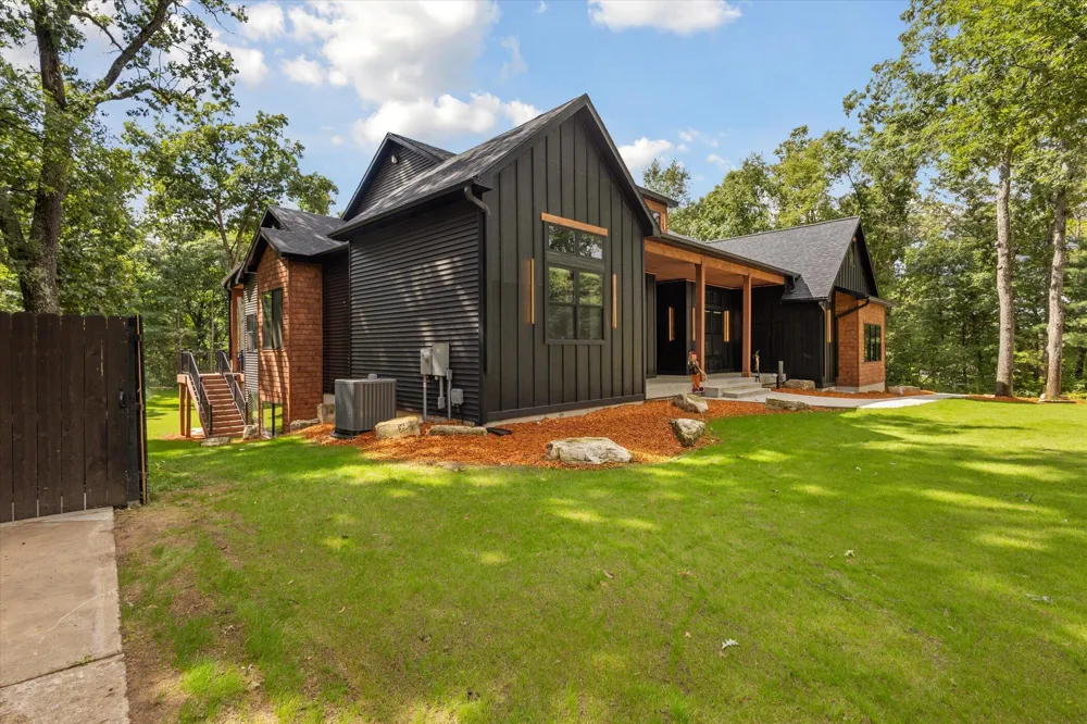 23861 Almy Road Reynolds Township, MI 49329