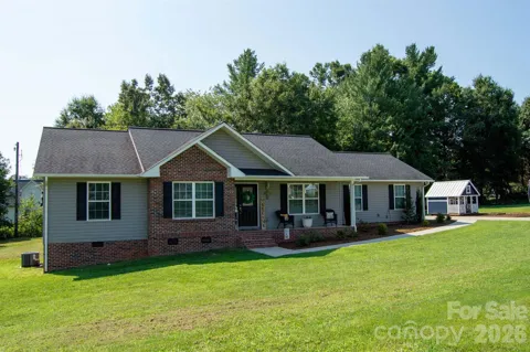 2422 23rd Street Drive NE