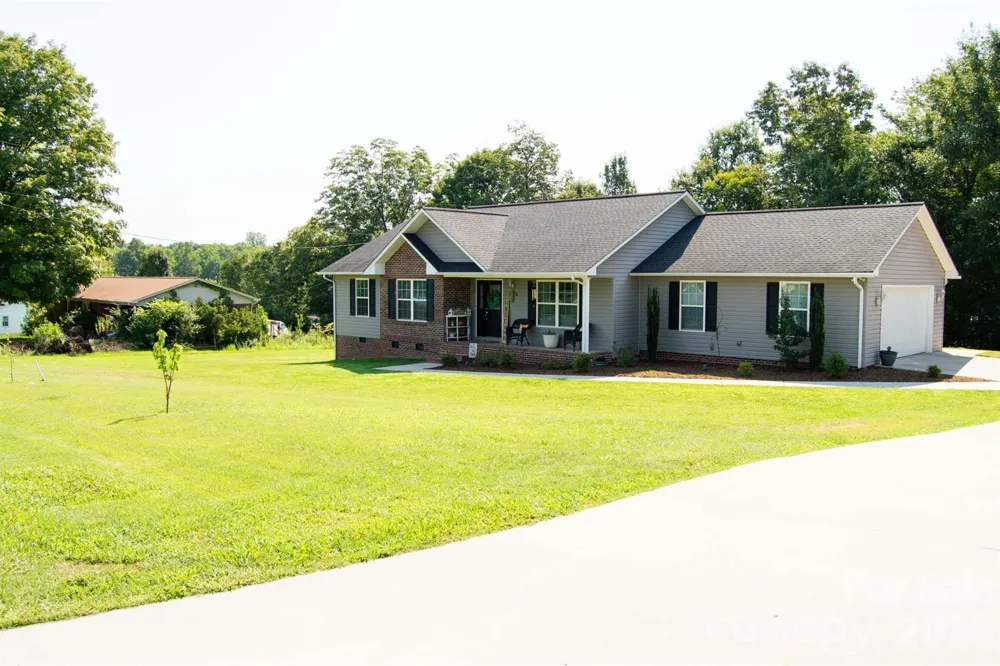 2422 23rd Street Drive NE Hickory, NC 28601