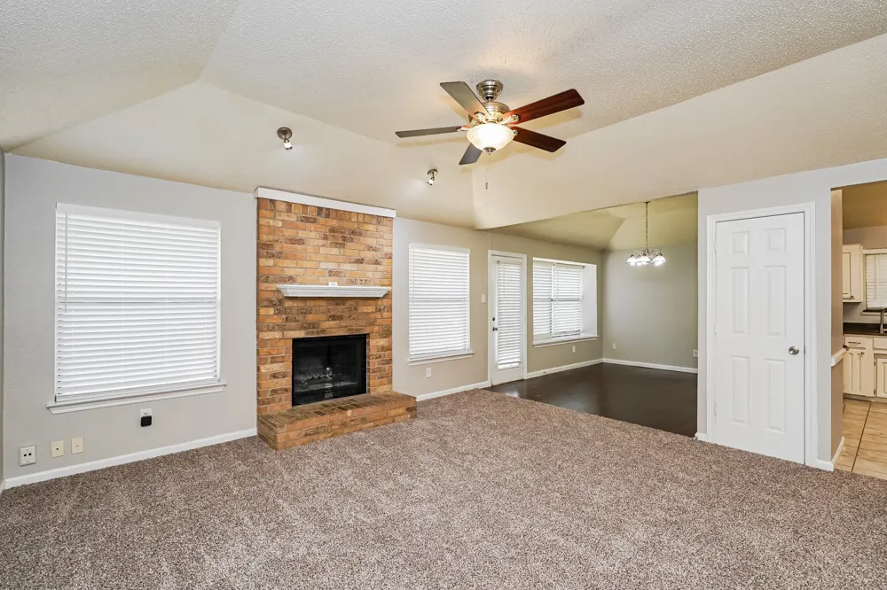 6476 Sudbury Way North Richland Hills, TX 76182