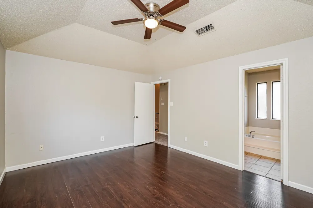 6476 Sudbury Way North Richland Hills, TX 76182