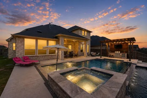 412 Stratus View Court