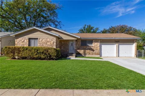 2609 Live Oak Drive