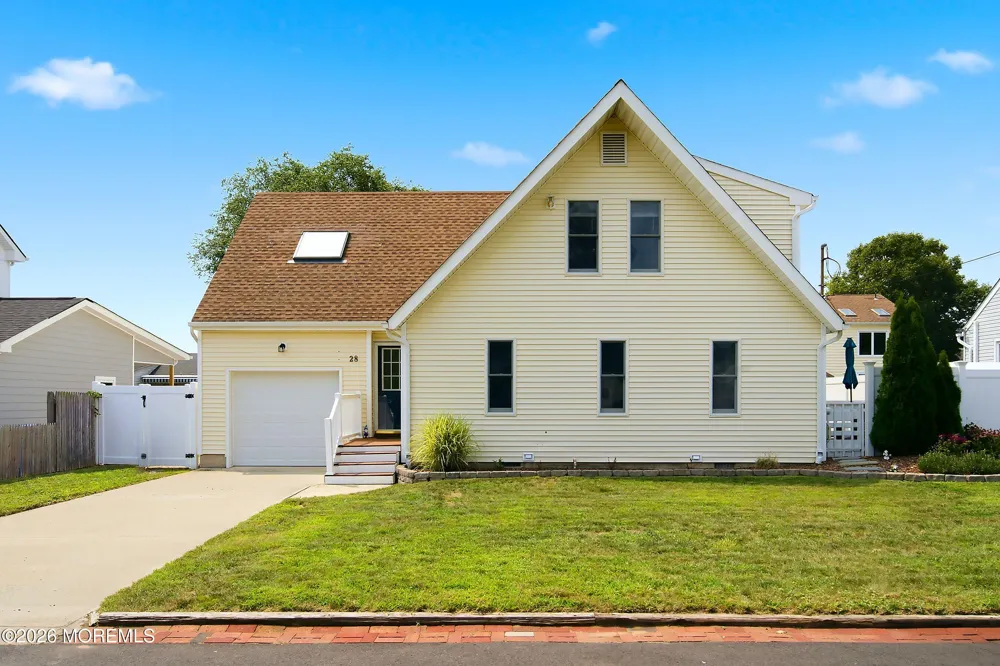 28 Harbor View Lane Toms River, NJ 08753